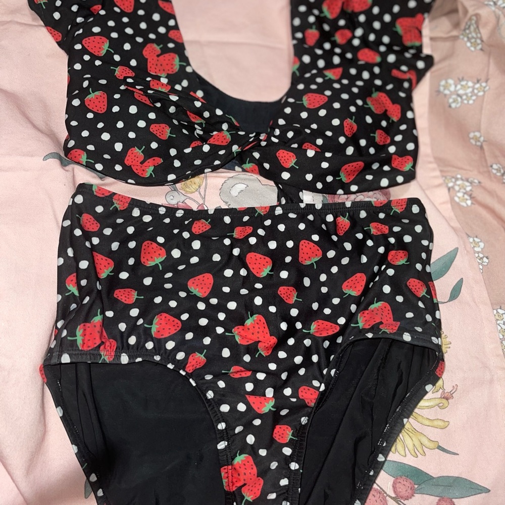 ModCloth bikini set - Picture 3 of 5